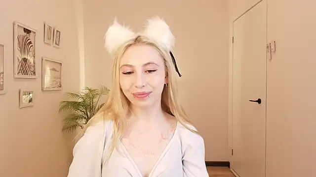 MilkChoc0late online show from 05/02/26, 02:39