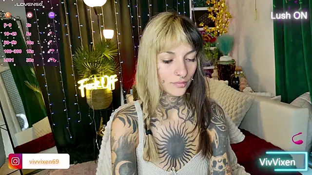 VivVixen online show from 06/17/26, 05:56
