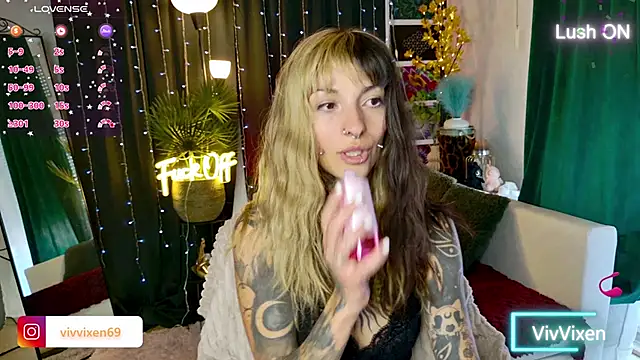 VivVixen online show from 06/19/26, 03:51