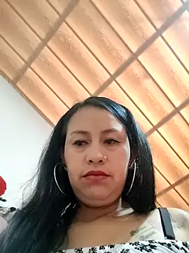 sexyandhotlatina2026 online show from 04/28/26, 02:43