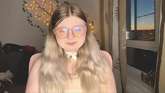 YukiBlush online show from 06/18/26, 10:04