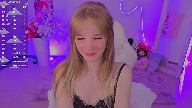 MilliBrownn online show from 05/13/26, 09:27