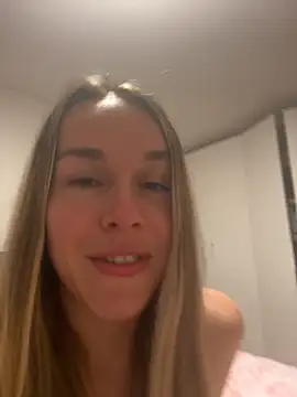 Naomi-Smile online show from 04/30/26, 08:05
