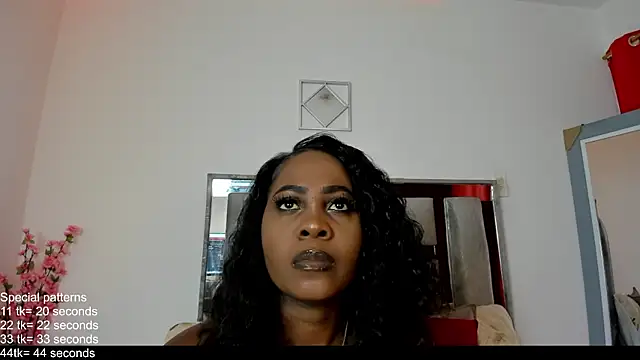Snapshot of EmilyRooa1 chatting on 07/20/26, 01:57 EmilyRooa1 online show from 07/20/26, 01:57