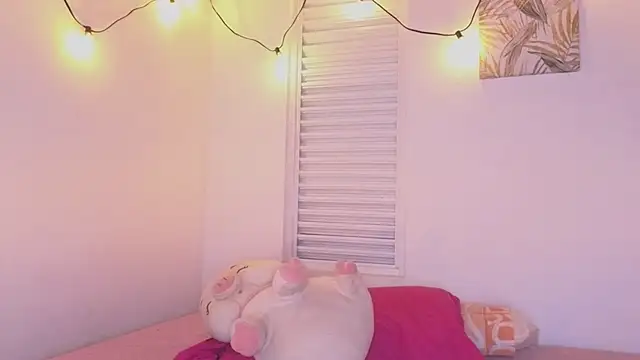 VictoriaaLopez online show from 06/23/26, 07:01