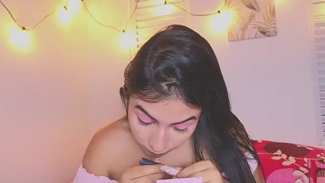VictoriaaLopez online show from 06/05/26, 03:55
