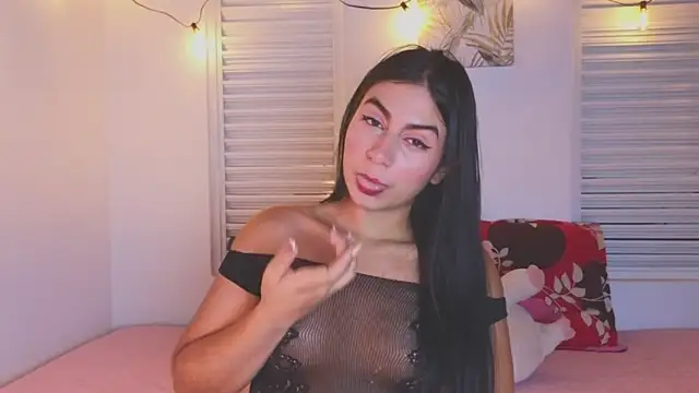 VictoriaaLopez online show from 06/03/26, 01:23