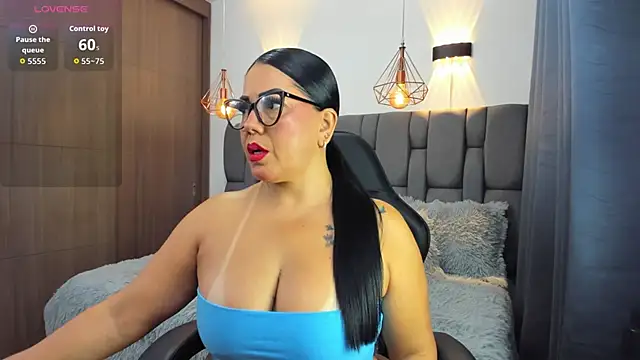 Alanna 19 online show from 05/27/26, 11:50