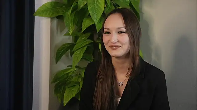 FridaZeagler online show from 04/29/26, 06:28