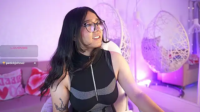 VioletJoness  online show from 07/01/26, 11:43