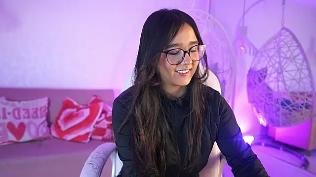 VioletJoness  online show from 06/30/26, 11:43