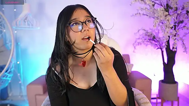 VioletJoness  online show from 07/09/26, 11:42