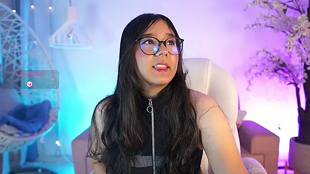 VioletJoness  online show from 07/13/26, 11:42