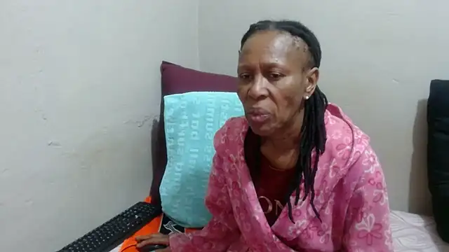 Snapshot of Ebonysweetcougar chatting on 07/05/26, 08:54 Ebonysweetcougar online show from 07/05/26, 08:54