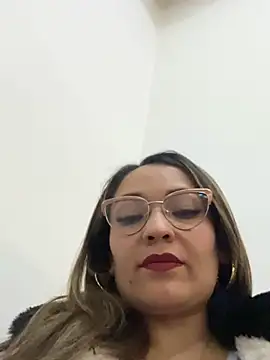 kimismile0414 online show from 05/05/26, 01:08