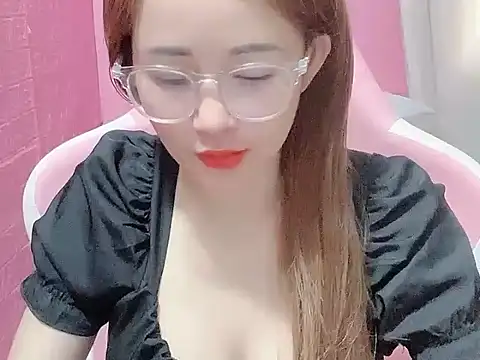 KimOanh345 online show from 04/29/26, 08:51