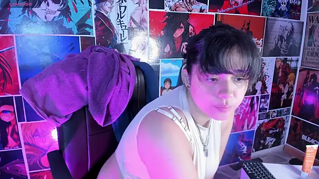 Chloethompson  online show from 06/03/26, 02:18