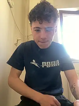 denysio89 online show from 05/05/26, 07:22