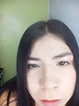 Snapshot of PequenaNena chatting on 05/28/26, 03:47 PequenaNena online show from 05/28/26, 03:47