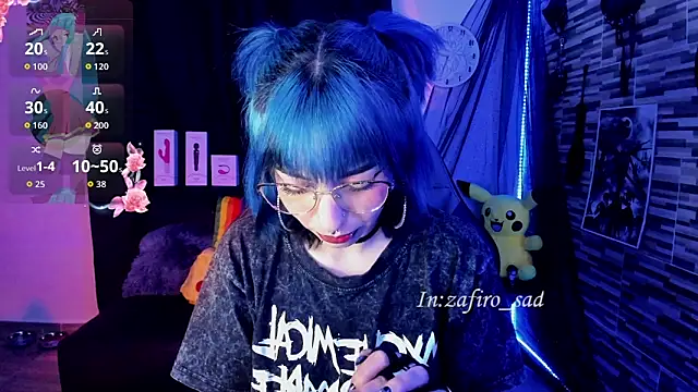 Snapshot of BlueElyxra chatting on 06/19/26, 04:18 BlueElyxra online show from 06/19/26, 04:18