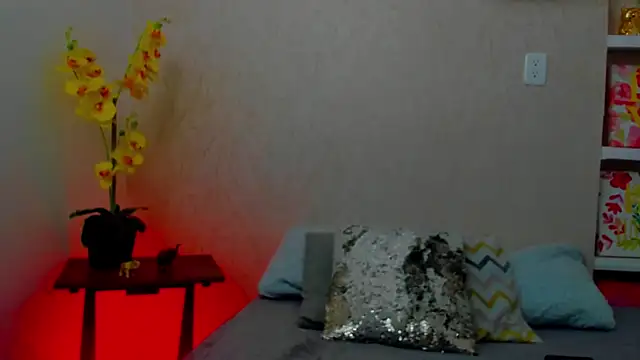 ChloeSmith9 online show from 07/22/26, 07:38
