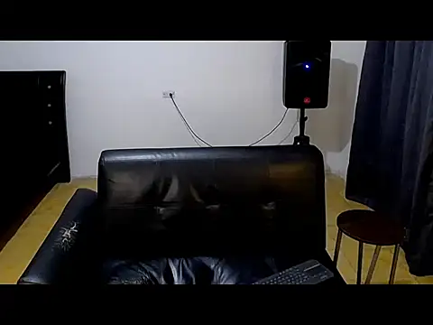 Snapshot of Ian_Arcia chatting on 05/15/26, 10:52 Ian Arcia online show from 05/15/26, 10:52