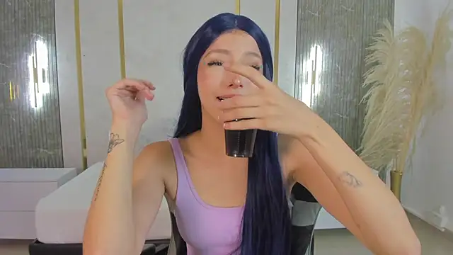 Snapshot of iara_miranda chatting on 05/14/26, 12:35 iara miranda online show from 05/14/26, 12:35