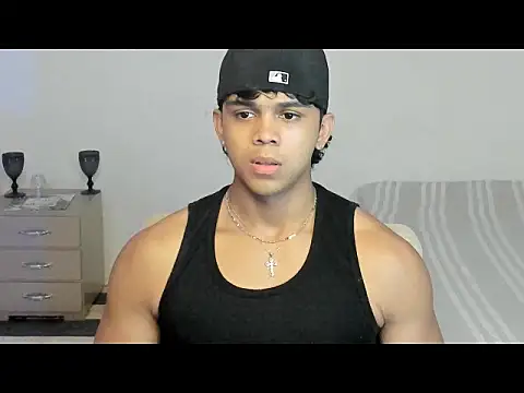 noahprada online show from 05/21/26, 03:59
