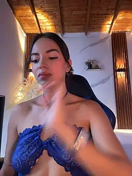 Snapshot of catalina_lafer chatting on 05/28/26, 01:06 catalina lafer online show from 05/28/26, 01:06