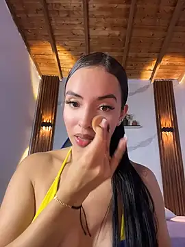 Snapshot of catalina_lafer chatting on 06/17/26, 02:05 catalina lafer online show from 06/17/26, 02:05