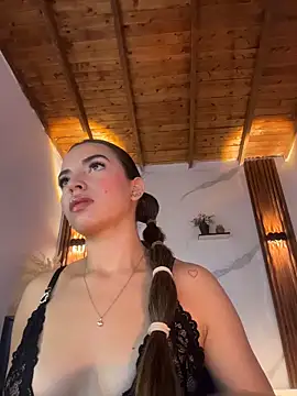 Snapshot of catalina_lafer chatting on 05/21/26, 12:57 catalina lafer online show from 05/21/26, 12:57