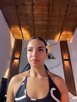 Snapshot of catalina_lafer chatting on 06/08/26, 01:33 catalina lafer online show from 06/08/26, 01:33