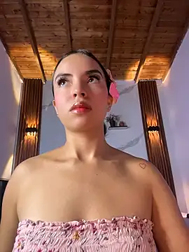 Snapshot of catalina_lafer chatting on 06/14/26, 01:45 catalina lafer online show from 06/14/26, 01:45