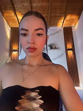 Snapshot of catalina_lafer chatting on 05/22/26, 12:36 catalina lafer online show from 05/22/26, 12:36