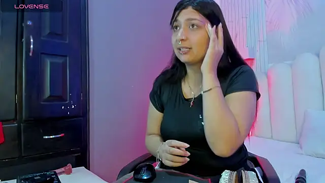 Snapshot of Svetlana_3 chatting on 05/22/26, 08:07 Svetlana 3 online show from 05/22/26, 08:07