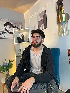 DomBoy  online show from 06/12/26, 08:06