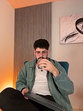 DomBoy  online show from 06/20/26, 07:52