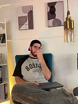 DomBoy  online show from 07/08/26, 07:47