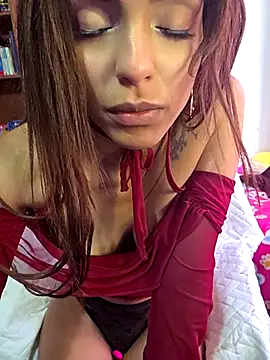 Snapshot of luna_latindoll chatting on 05/23/26, 07:02 luna latindoll online show from 05/23/26, 07:02