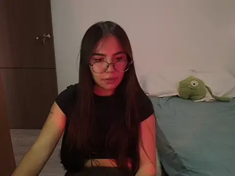 Snapshot of abbyyandmaxx chatting on 05/08/26, 04:00 abbyyandmaxx online show from 05/08/26, 04:00