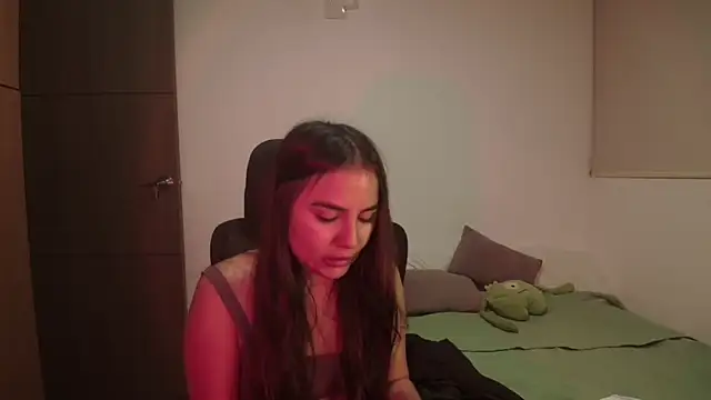 Snapshot of abbyyandmaxx chatting on 06/03/26, 01:17 abbyyandmaxx online show from 06/03/26, 01:17