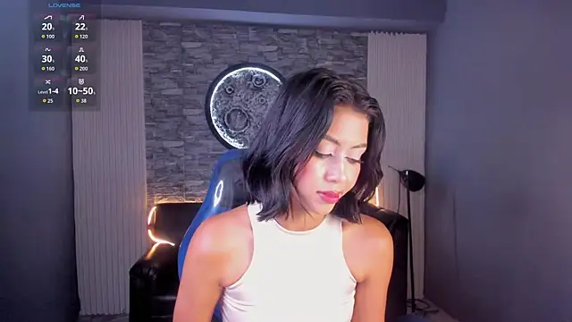 gemma 19  online show from 05/12/26, 09:43