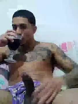 Snapshot of gui_carioca7 chatting on 07/10/26, 02:33 gui carioca7 online show from 07/10/26, 02:33
