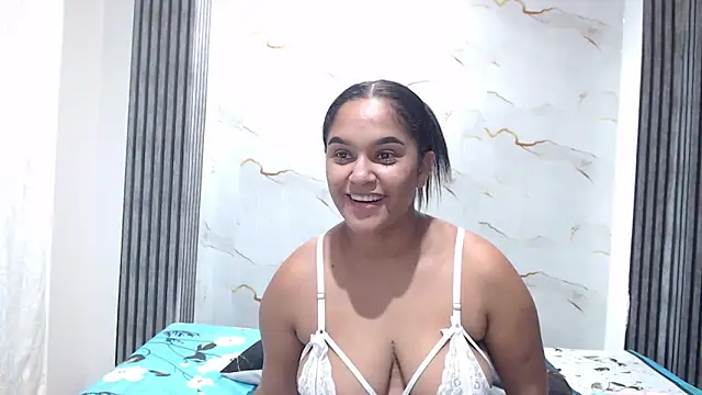 Snapshot of Liaa_cams chatting on 06/02/26, 03:06 Liaa cams online show from 06/02/26, 03:06