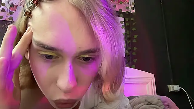 Miss Amy00 online show from 06/19/26, 04:02