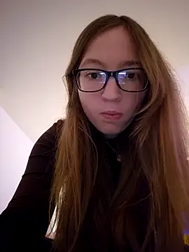 Snapshot of Freaky-Doll chatting on 05/16/26, 10:09 Freaky-Doll online show from 05/16/26, 10:09