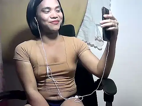 Snapshot of bj_l0ve chatting on 08/06/26, 01:50 bj l0ve online show from 08/06/26, 01:50