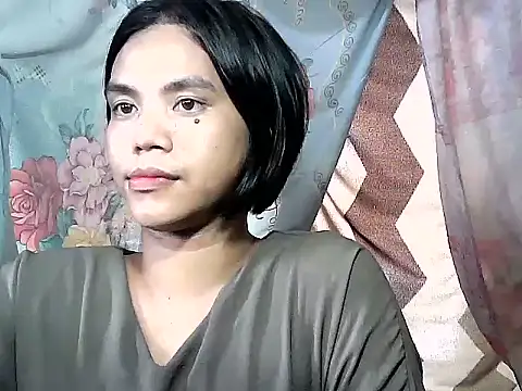 Snapshot of bj_l0ve chatting on 06/10/26, 12:56 bj l0ve online show from 06/10/26, 12:56