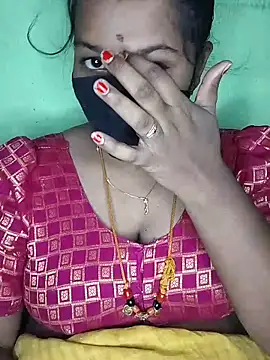 Snapshot of tamil_butterfly chatting on 06/16/26, 05:57 tamil butterfly online show from 06/16/26, 05:57