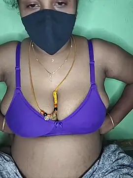 Snapshot of tamil_butterfly chatting on 06/18/26, 06:13 tamil butterfly online show from 06/18/26, 06:13